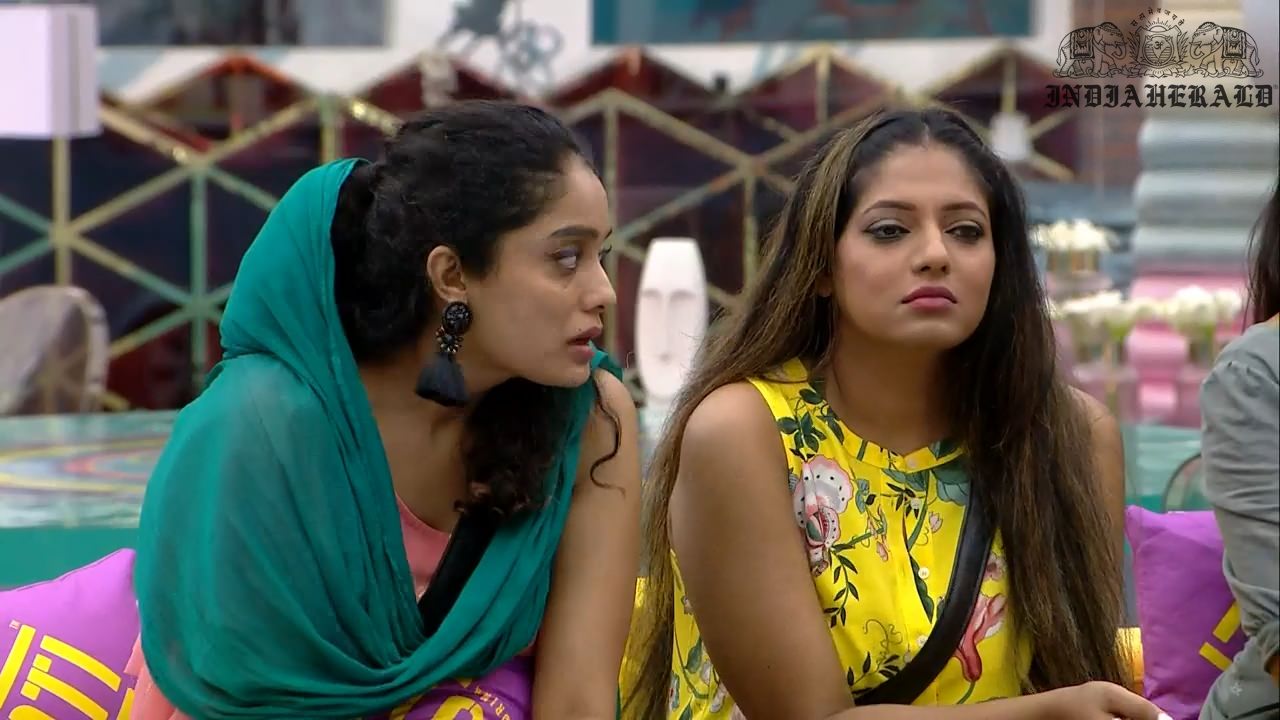 Bigg Boss Tamil Season 3 Day 24 Hot Stills