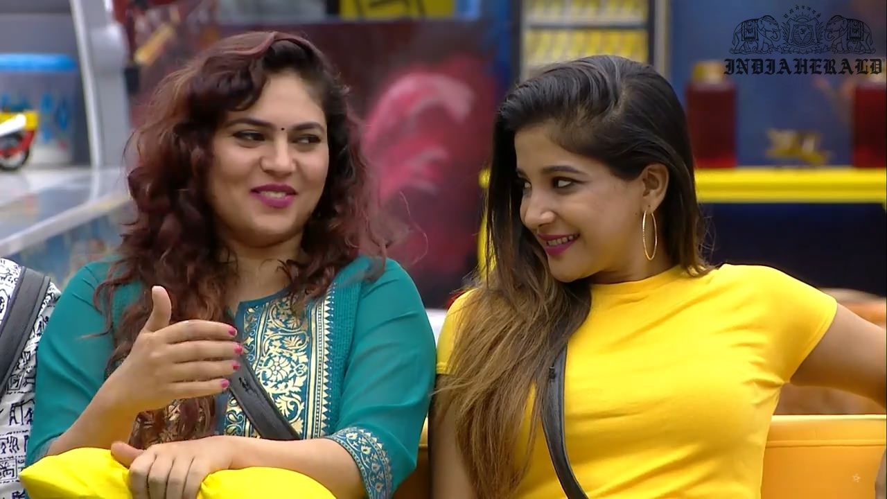 Bigg Boss Tamil Season 3 Day 24 Hot Stills