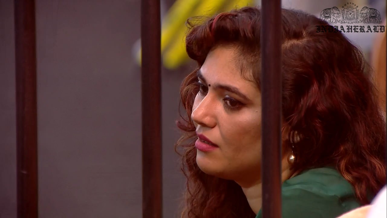Bigg Boss Tamil Season 3 Day 26 Hot Stills Set 1