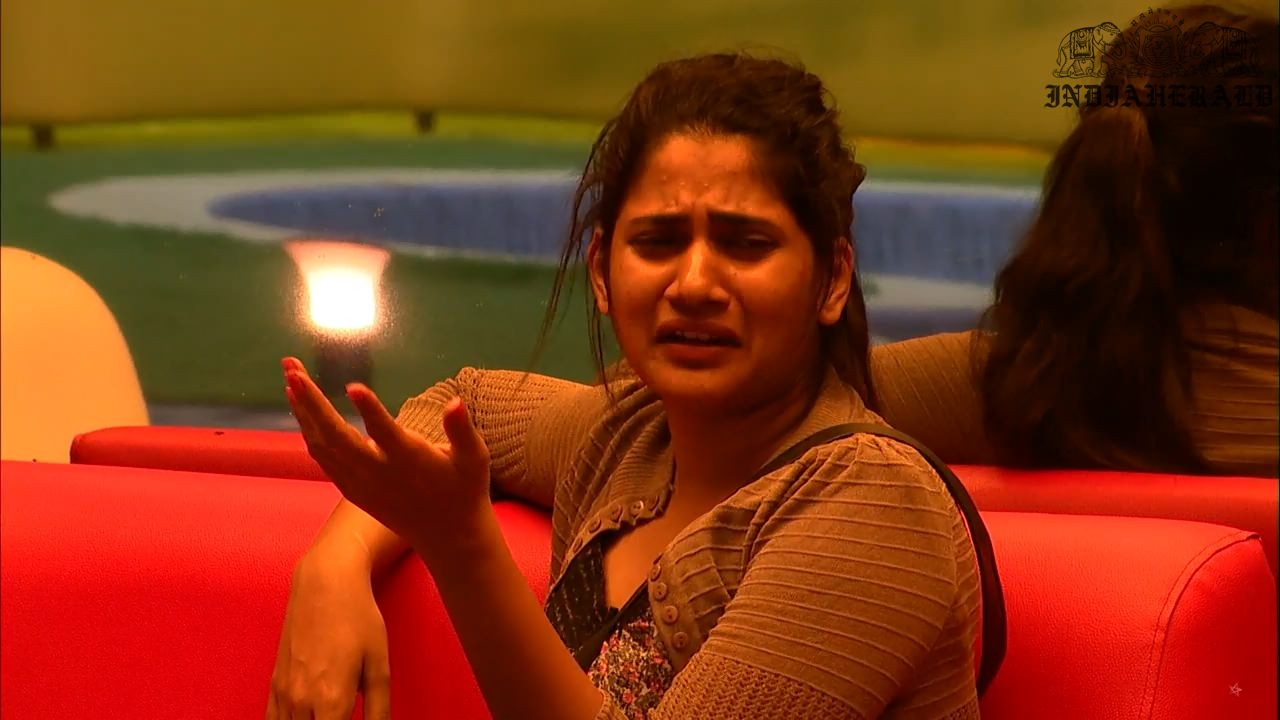 Bigg Boss Tamil Season 3 Day 26 Hot Stills Set 2