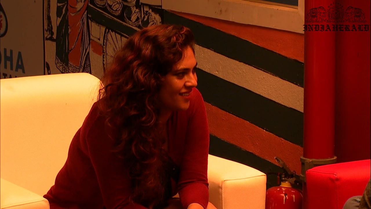 Bigg Boss Tamil Season 3 Day 26 Hot Stills Set 2