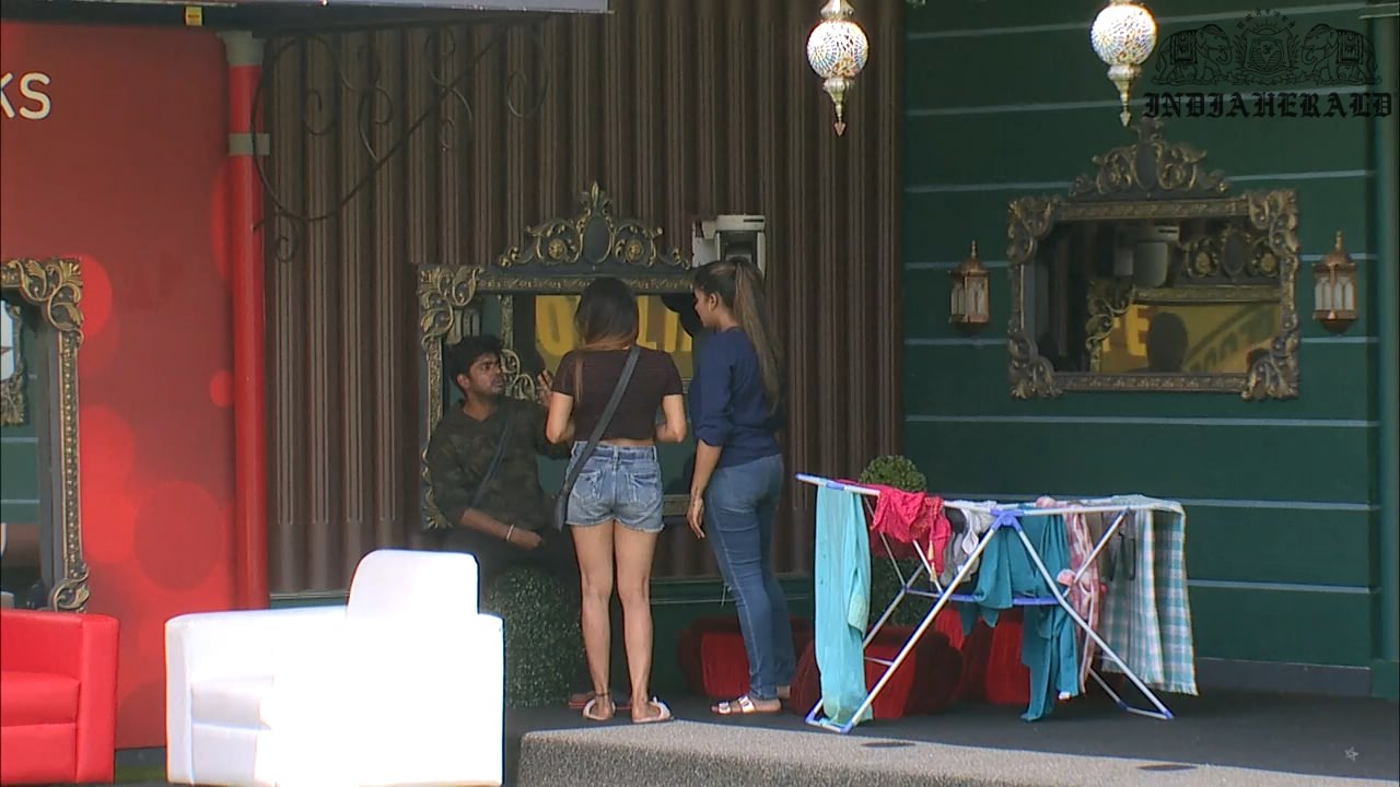 Bigg Boss Tamil Season 3 Day 26 Hot Stills Set 3