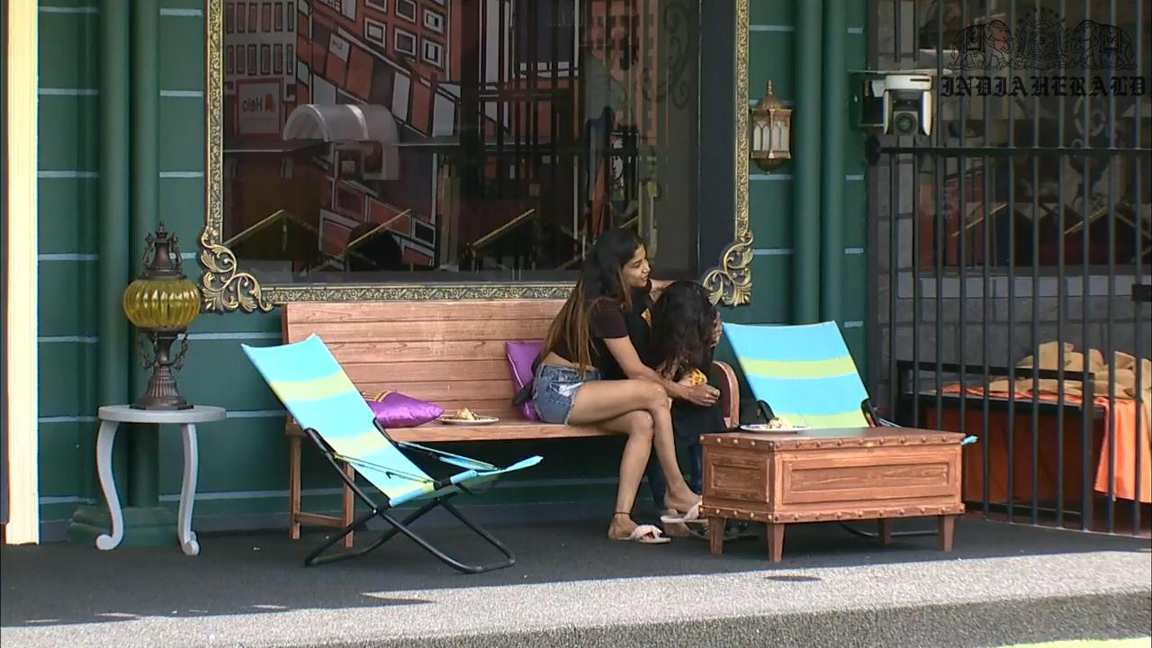 Bigg Boss Tamil Season 3 Day 26 Hot Stills Set 3