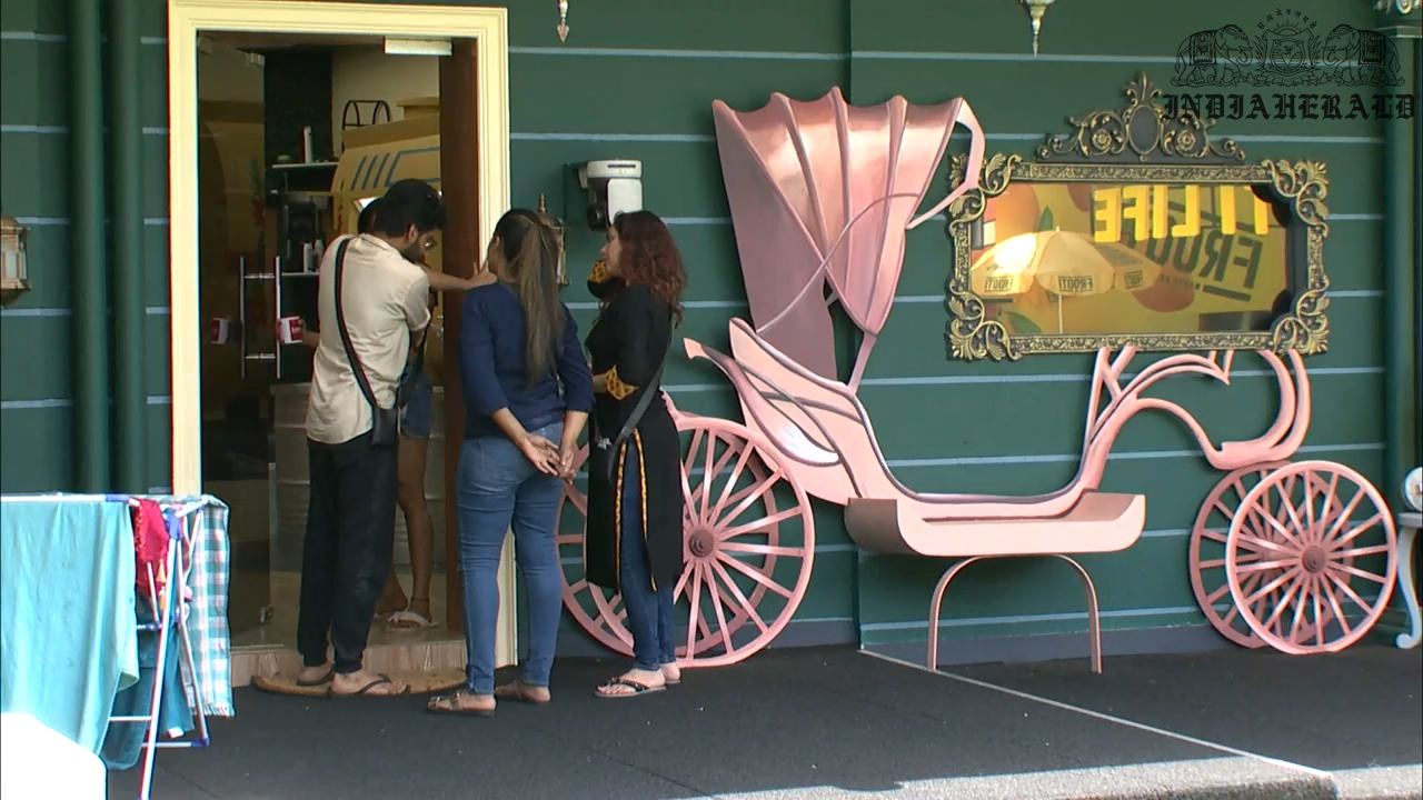 Bigg Boss Tamil Season 3 Day 26 Hot Stills Set 3