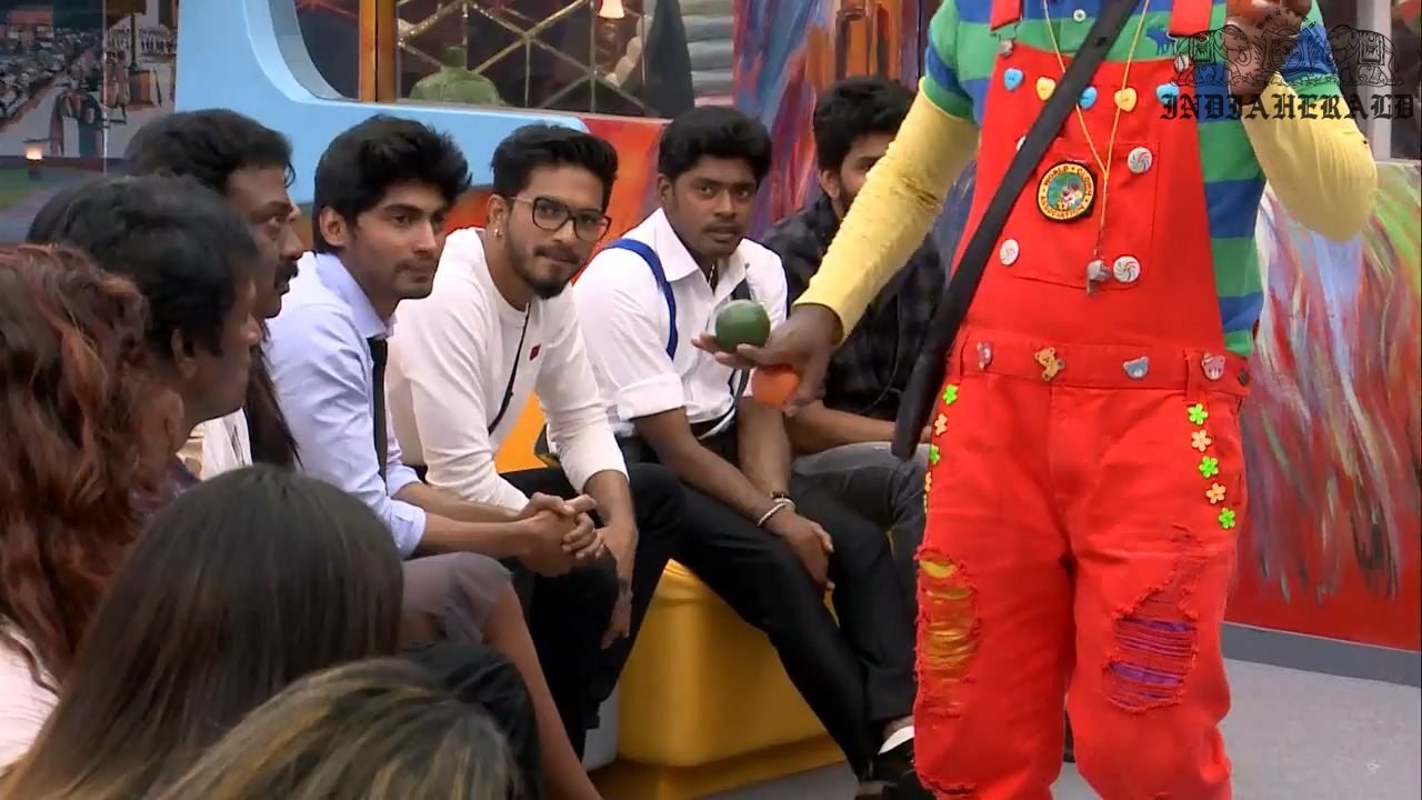 Bigg Boss Tamil Season 3 Day 28 Hot Stills Set 2