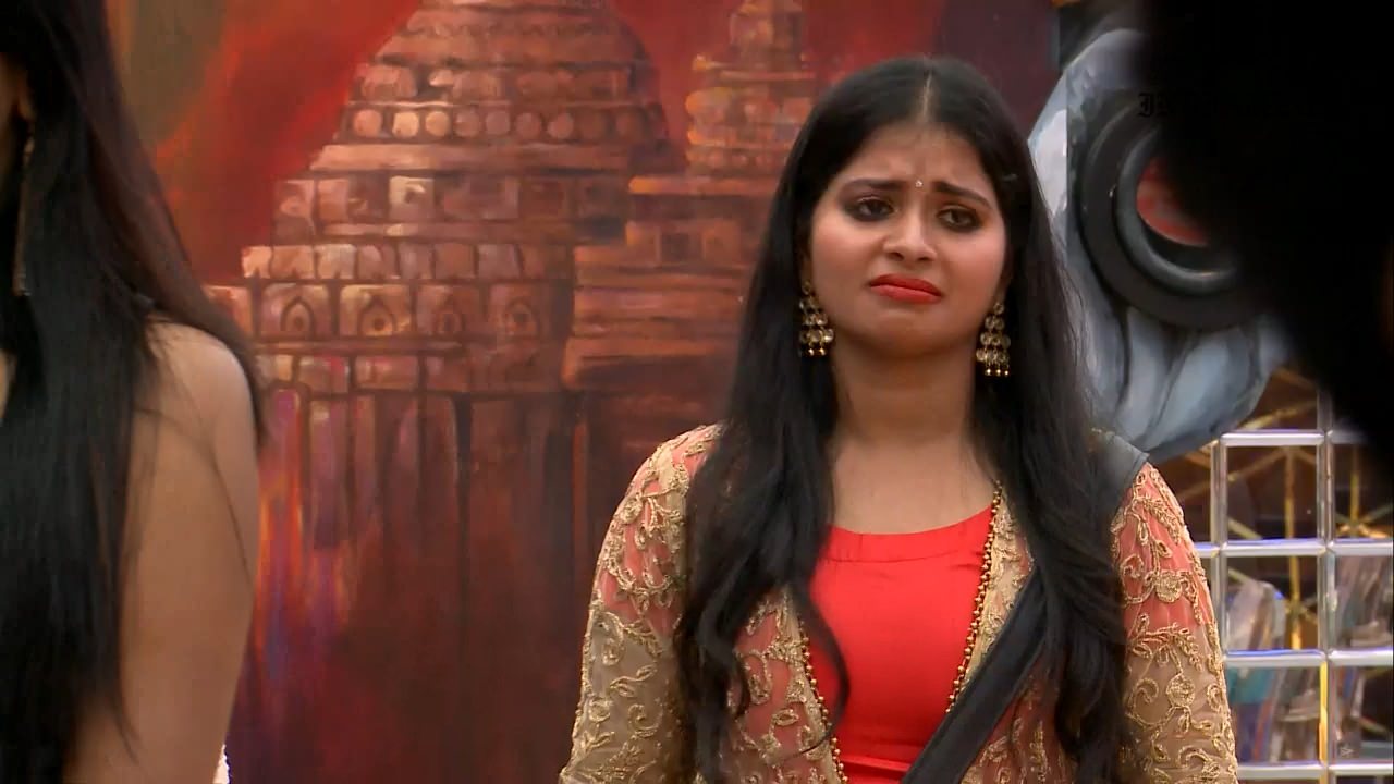 Bigg Boss Tamil Season 3 Day 28 Hot Stills Set 3