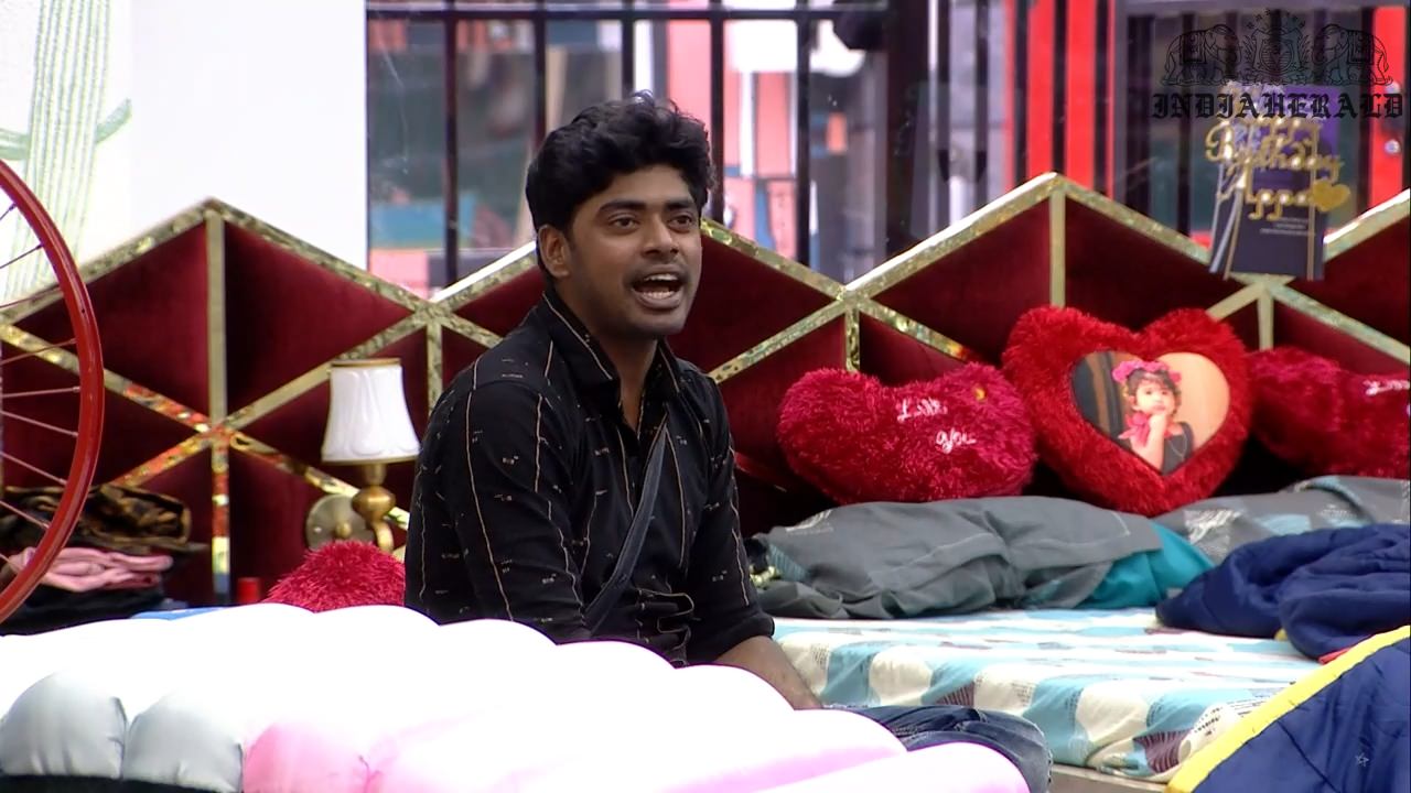 Bigg Boss Tamil Season 3 Day 29 Hot Stills Set 2