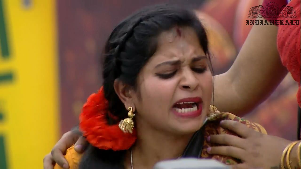 Bigg Boss Tamil Season 3 Day 31 Hot Stills Set 3