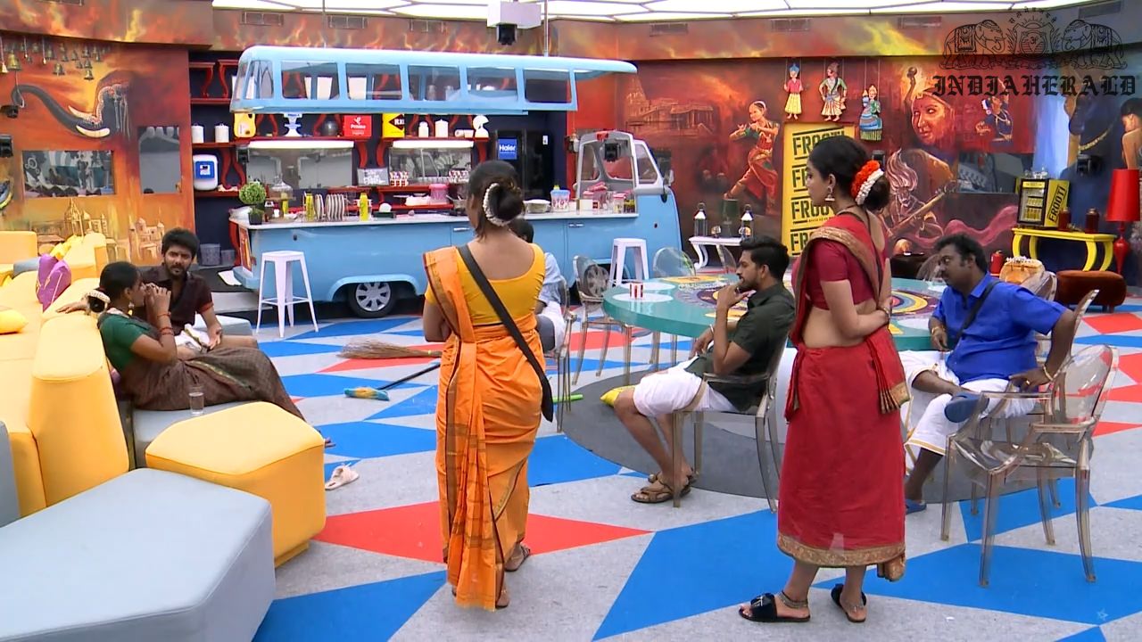 Bigg Boss Tamil Season 3 Day 32 Hot Stills Set 3