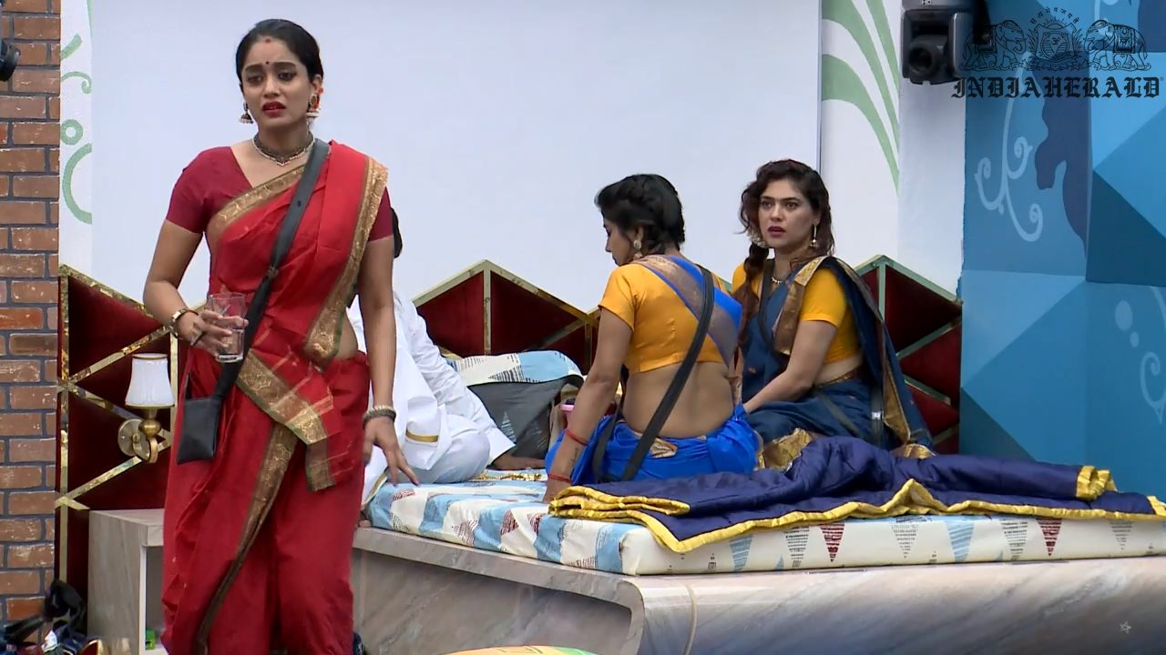 Bigg Boss Tamil Season 3 Day 32 Hot Stills Set 3