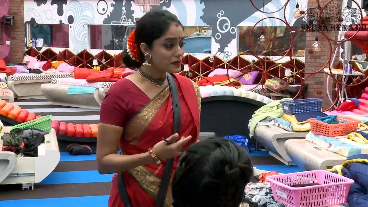Bigg Boss Tamil Season 3 Day 32 Hot Stills Set 3