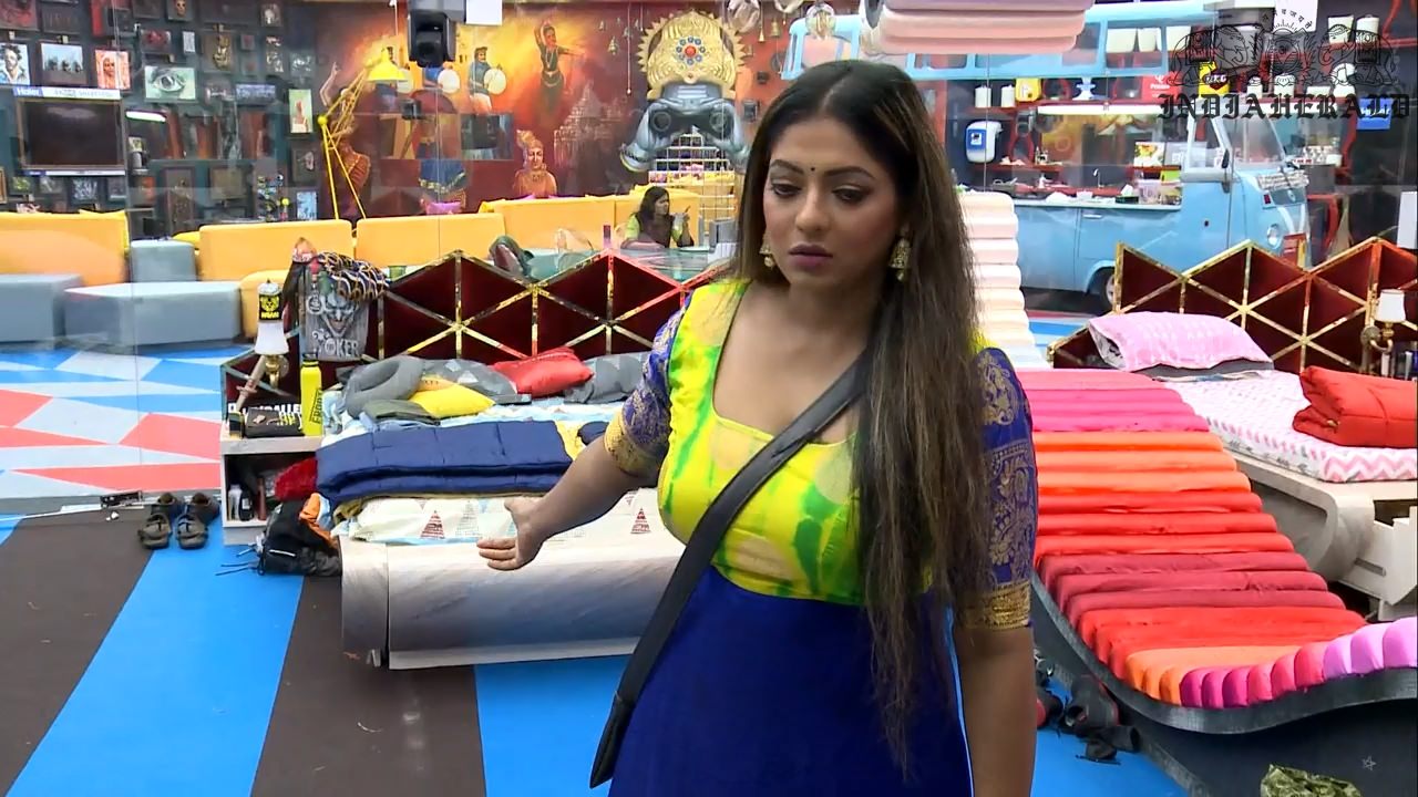 Bigg Boss Tamil Season 3 Day 33 Hot Stills Set 1
