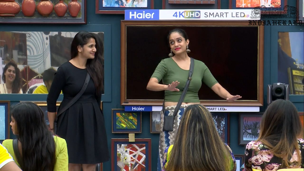 Bigg Boss Tamil Season 3 Day 33 Hot Stills Set 2