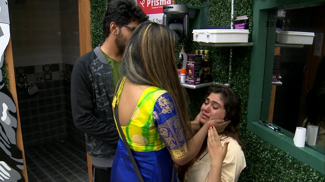 Bigg Boss Tamil Season 3 Day 33 Hot Stills Set 3