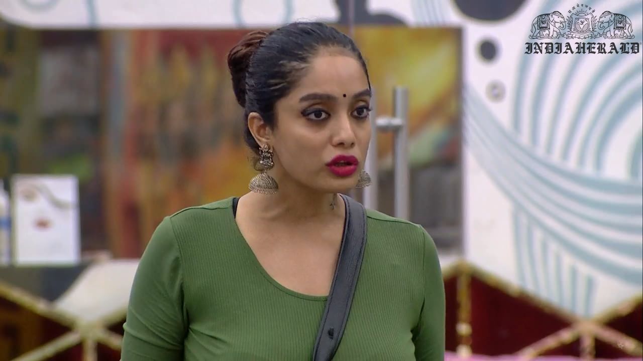 Bigg Boss Tamil Season 3 Day 33 Hot Stills Set 3