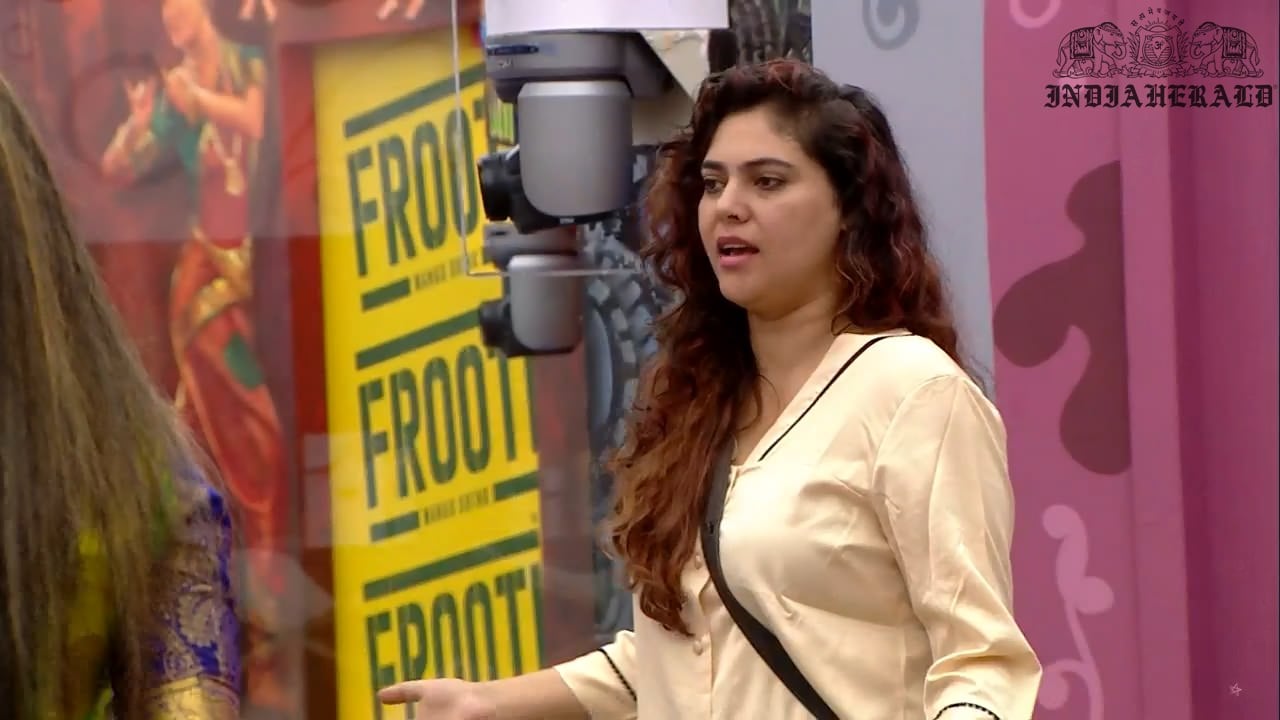 Bigg Boss Tamil Season 3 Day 33 Hot Stills Set 3