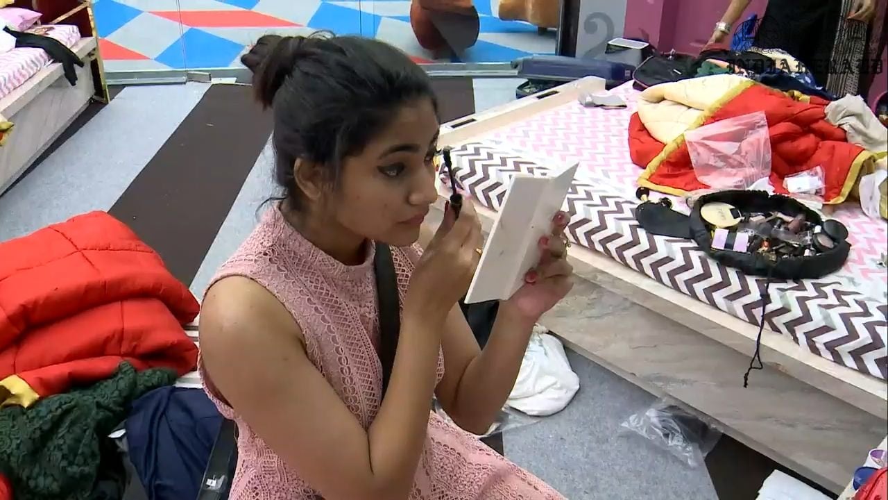 Bigg Boss Tamil Season 3 Day 34 Hot Stills Set 1