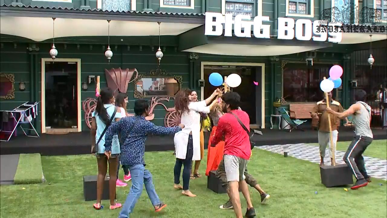 Bigg Boss Tamil Season 3 Day 34 Hot Stills Set 1