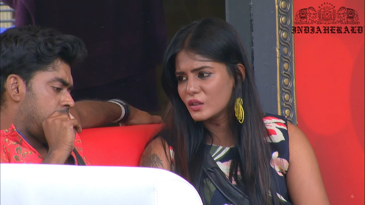Bigg Boss Tamil Season 3 Day 35 Hot Stills Set 1