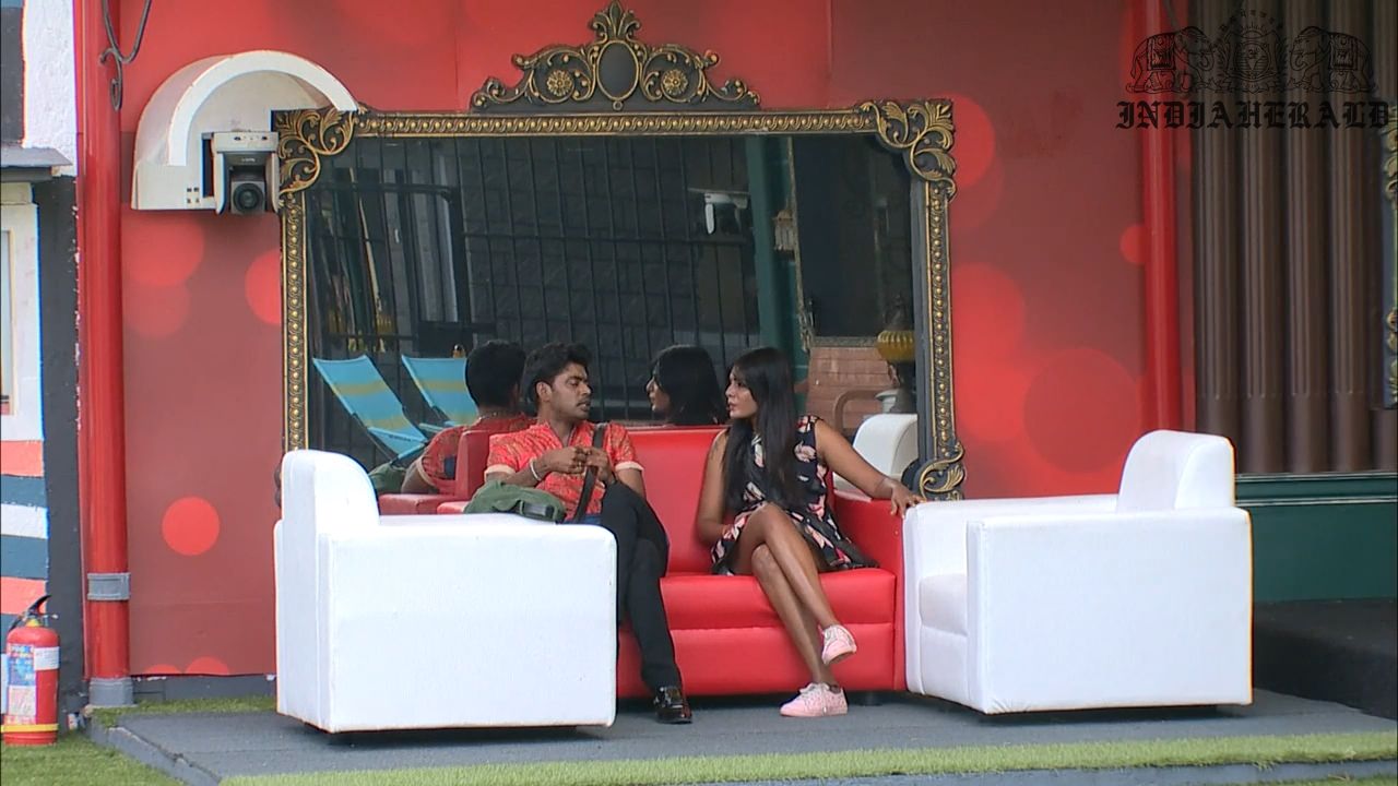 Bigg Boss Tamil Season 3 Day 35 Hot Stills Set 1