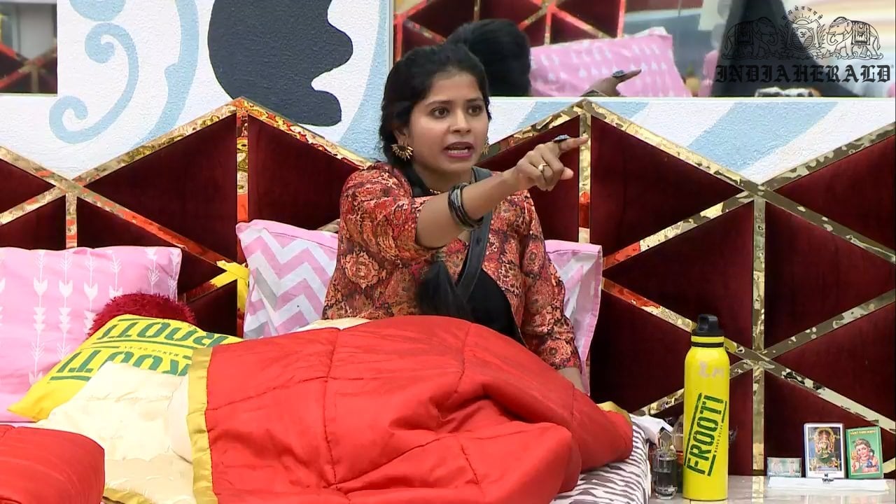 Bigg Boss Tamil Season 3 Day 36Hot Stills Set 3