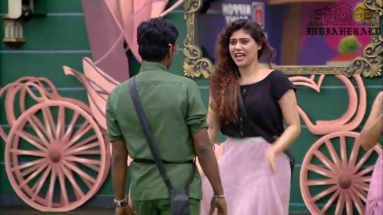 Bigg Boss Tamil Season 3 Day 36Hot Stills Set 3