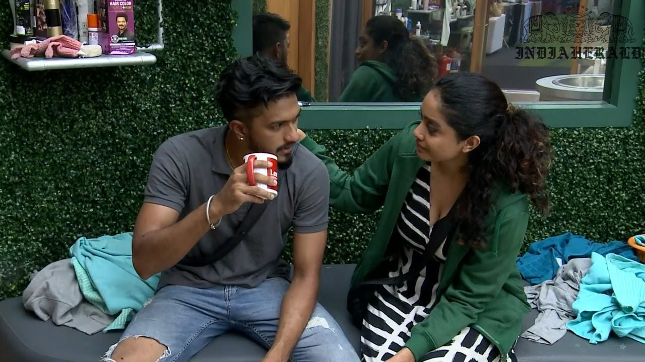 Bigg Boss Tamil Season 3 Day 36Hot Stills Set 3