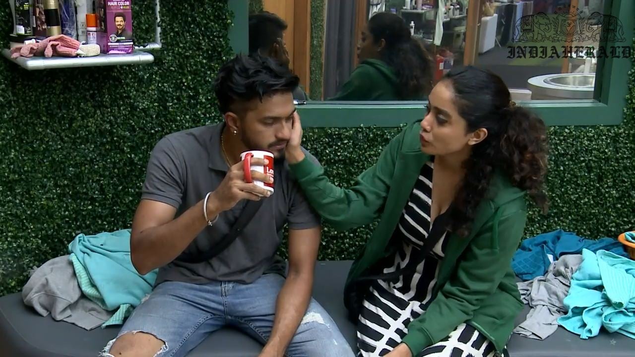 Bigg Boss Tamil Season 3 Day 36Hot Stills Set 3