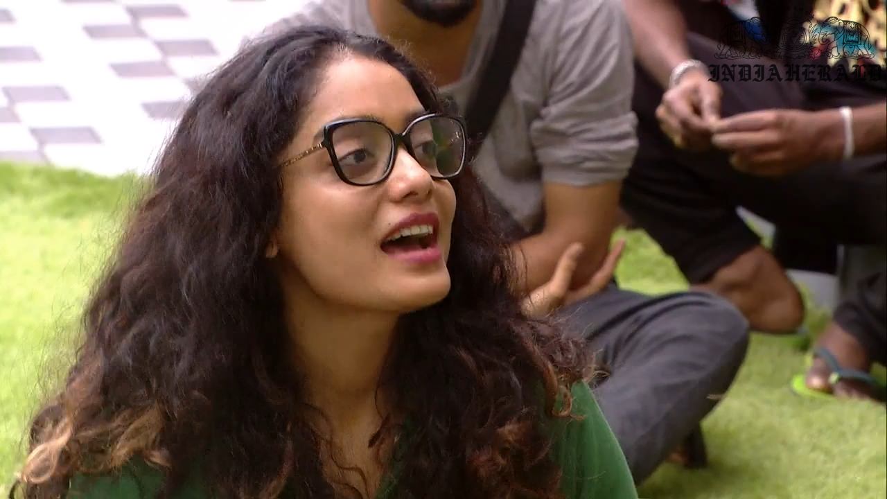 Bigg Boss Tamil Season 3 Day 37 Hot Stills Set 1