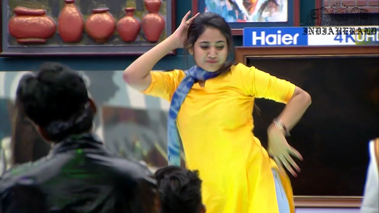 Bigg Boss Tamil Season 3 Day 37 Hot Stills Set 3