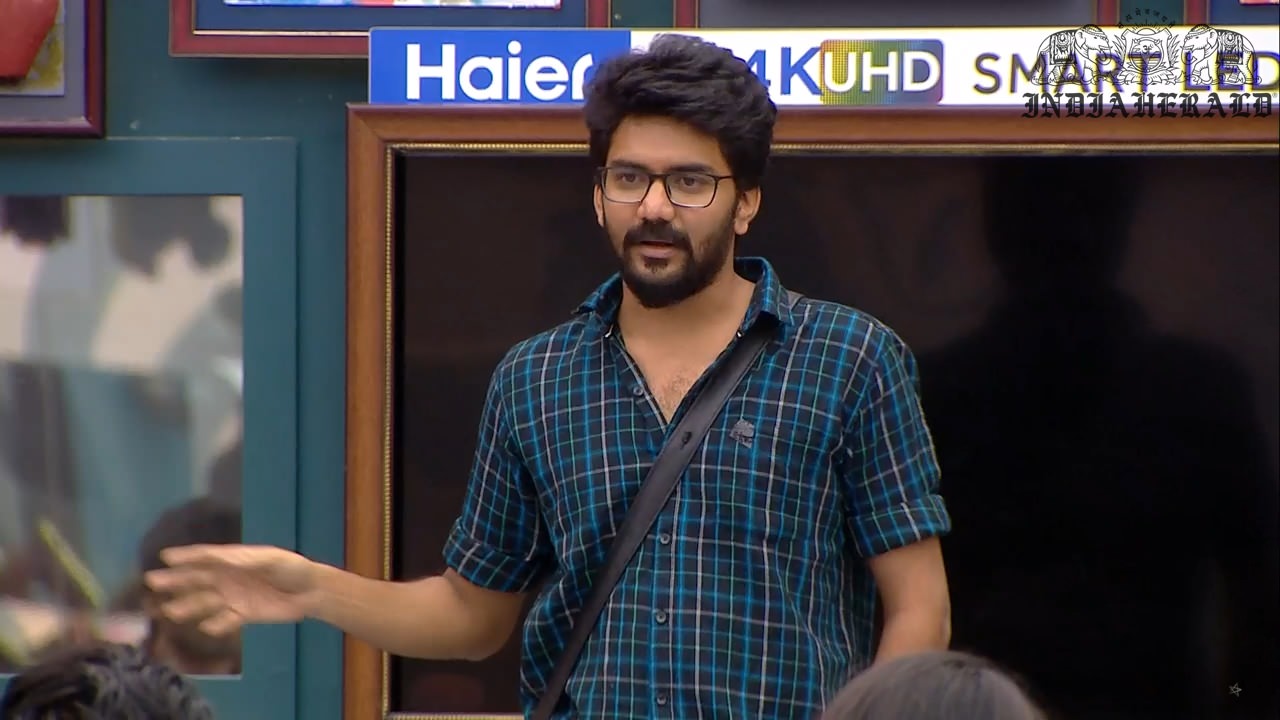 Bigg Boss Tamil Season 3 Day 38 Hot Stills Set 2