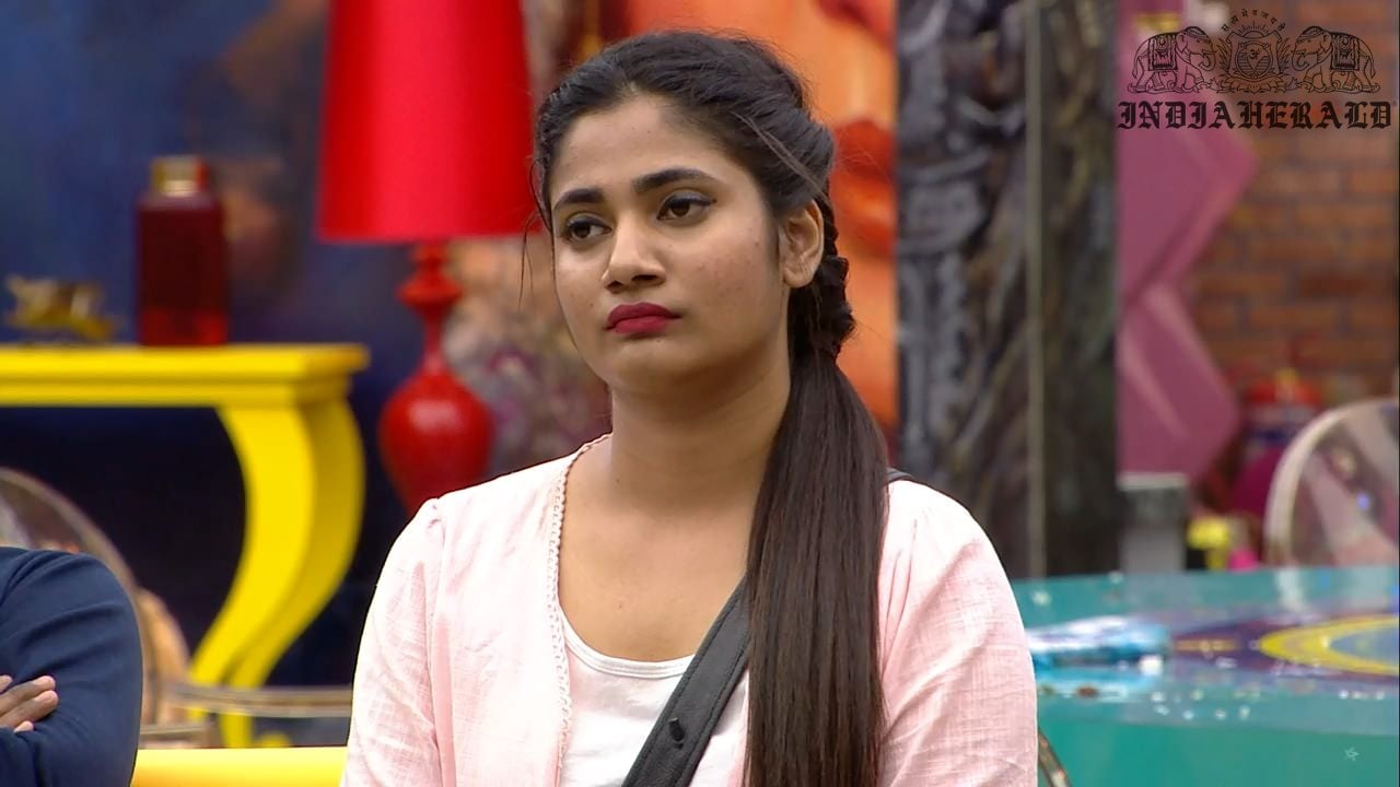 Bigg Boss Tamil Season 3 Day 38 Hot Stills Set 2