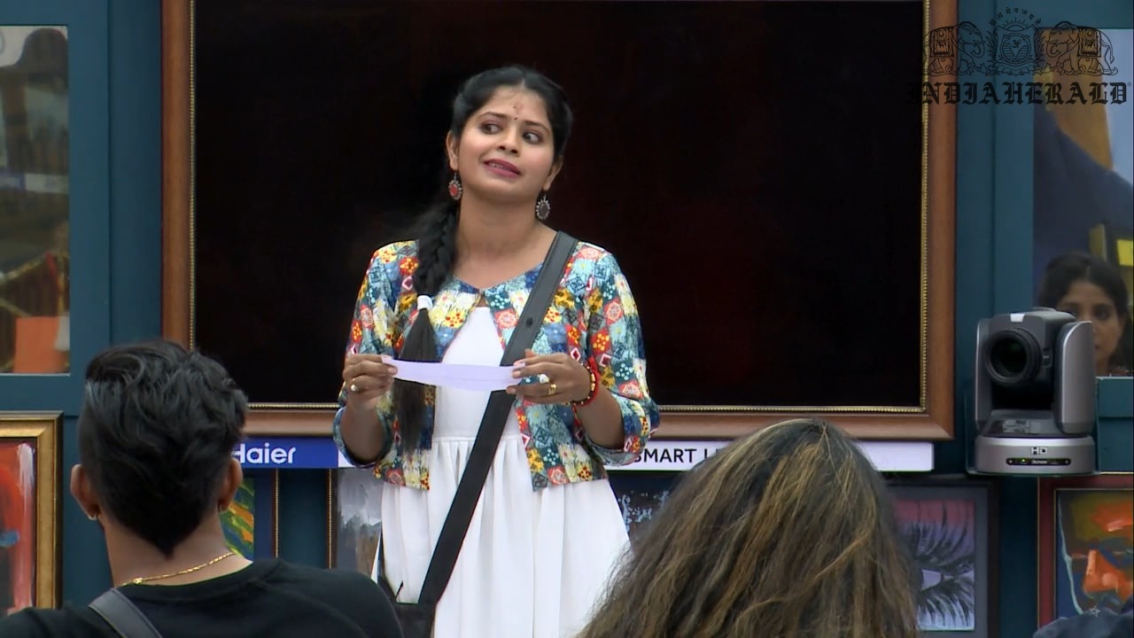 Bigg Boss Tamil Season 3 Day 39 Hot Stills Set 3