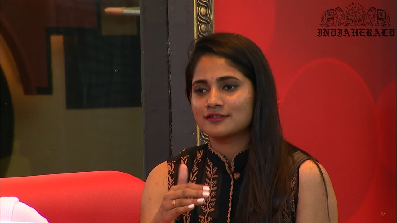 Bigg Boss Tamil Season 3 Day 39 Hot Stills Set 3