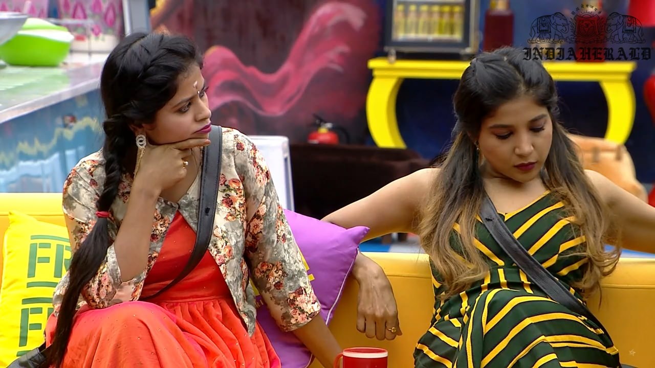 Bigg Boss Tamil Season 3 Day 40 Hot Stills Set 1