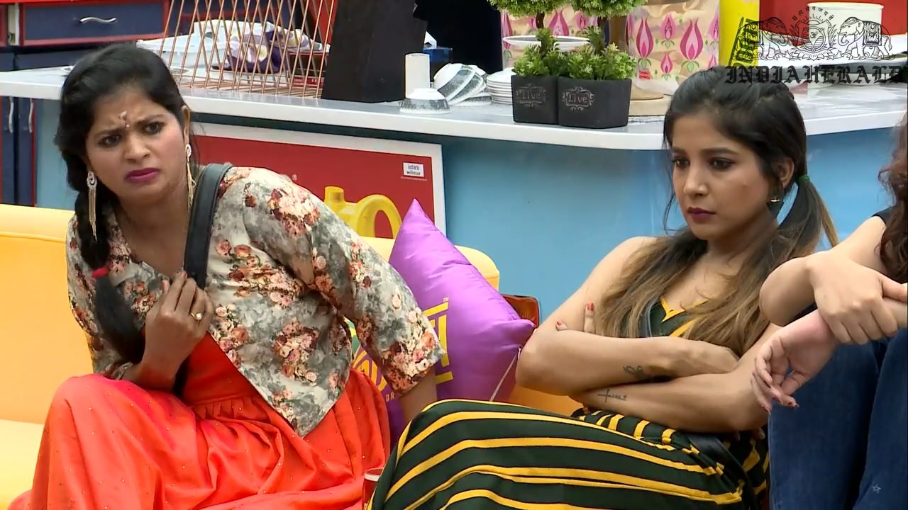 Bigg Boss Tamil Season 3 Day 40 Hot Stills Set 1