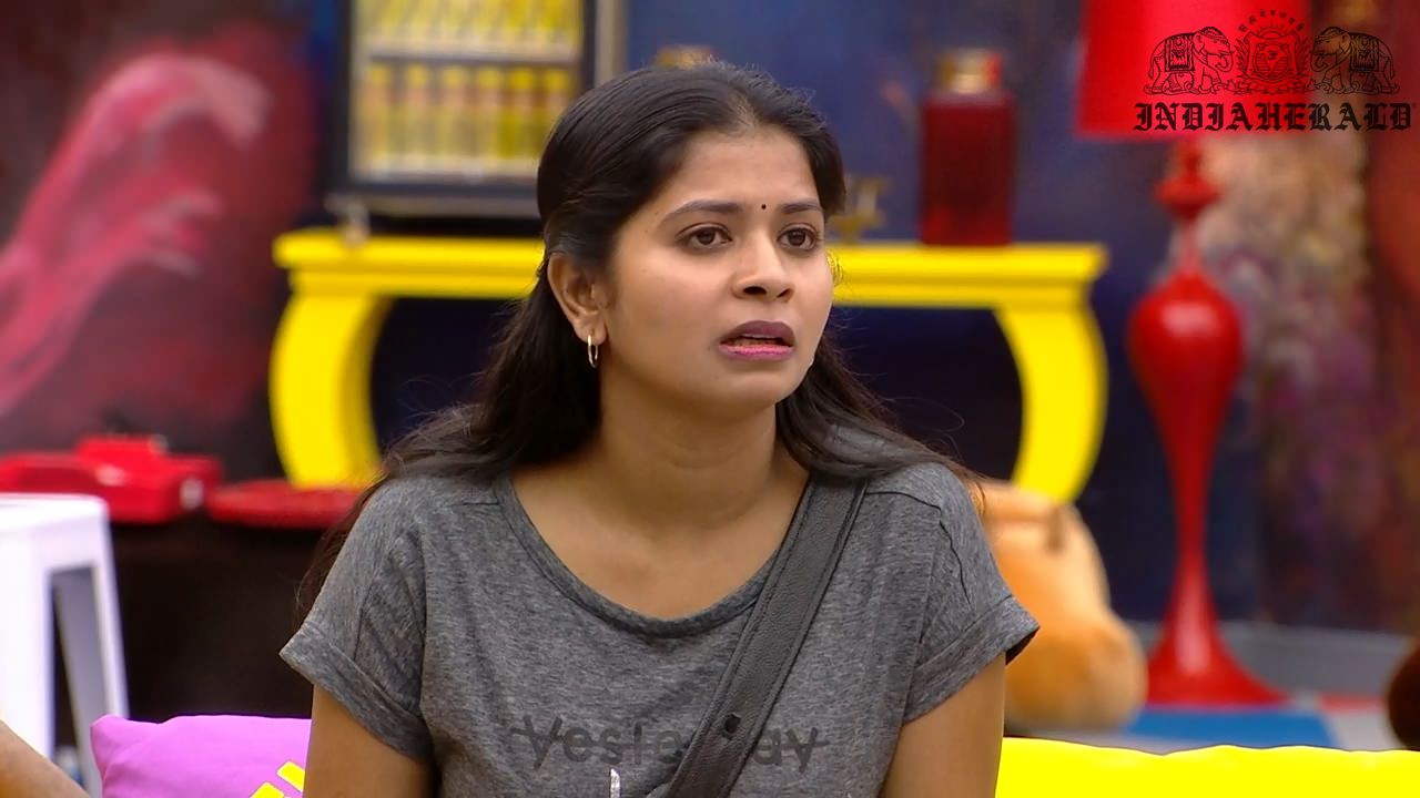 Bigg Boss Tamil Season 3 Day 40 Hot Stills Set 3