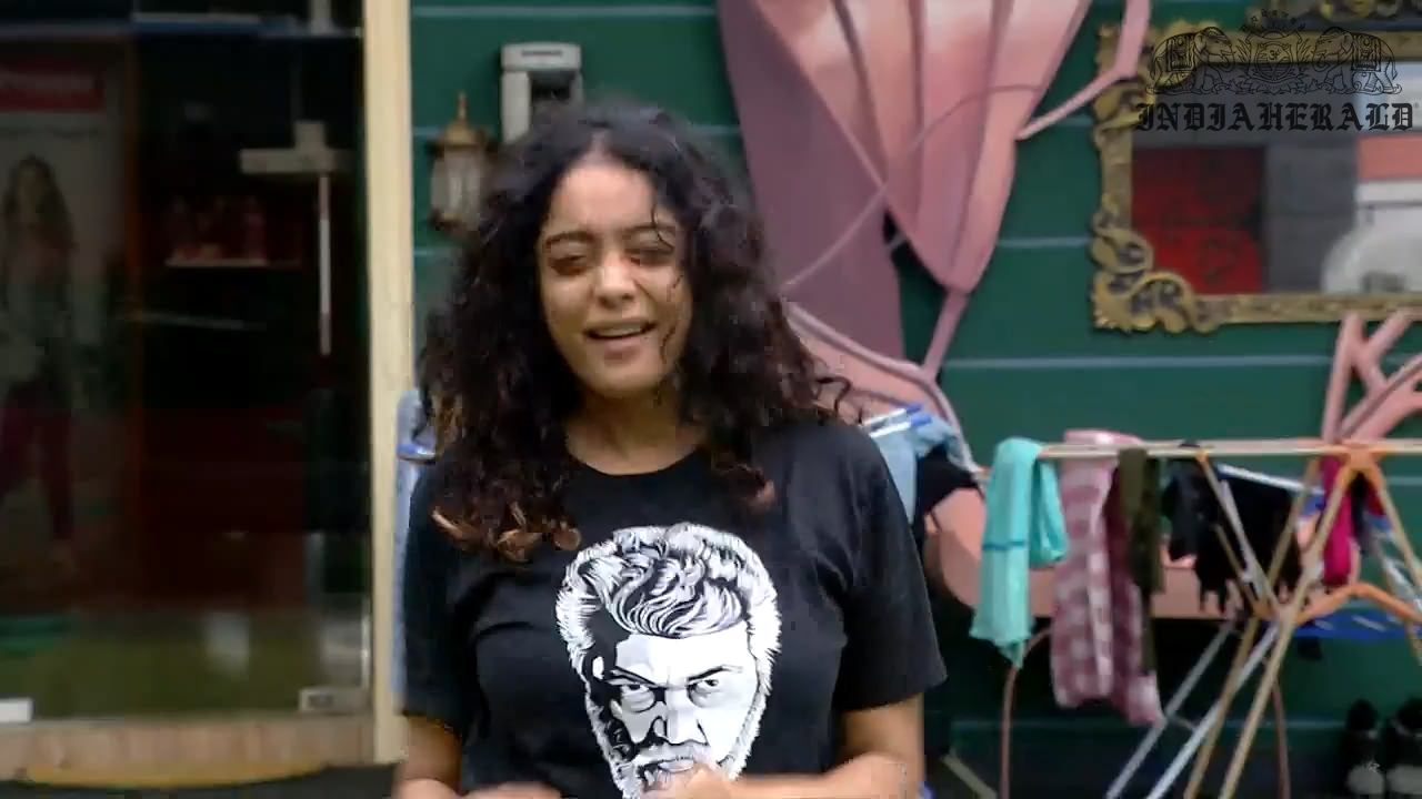 Bigg Boss Tamil Season 3 Day 41 Hot Stills Set 1