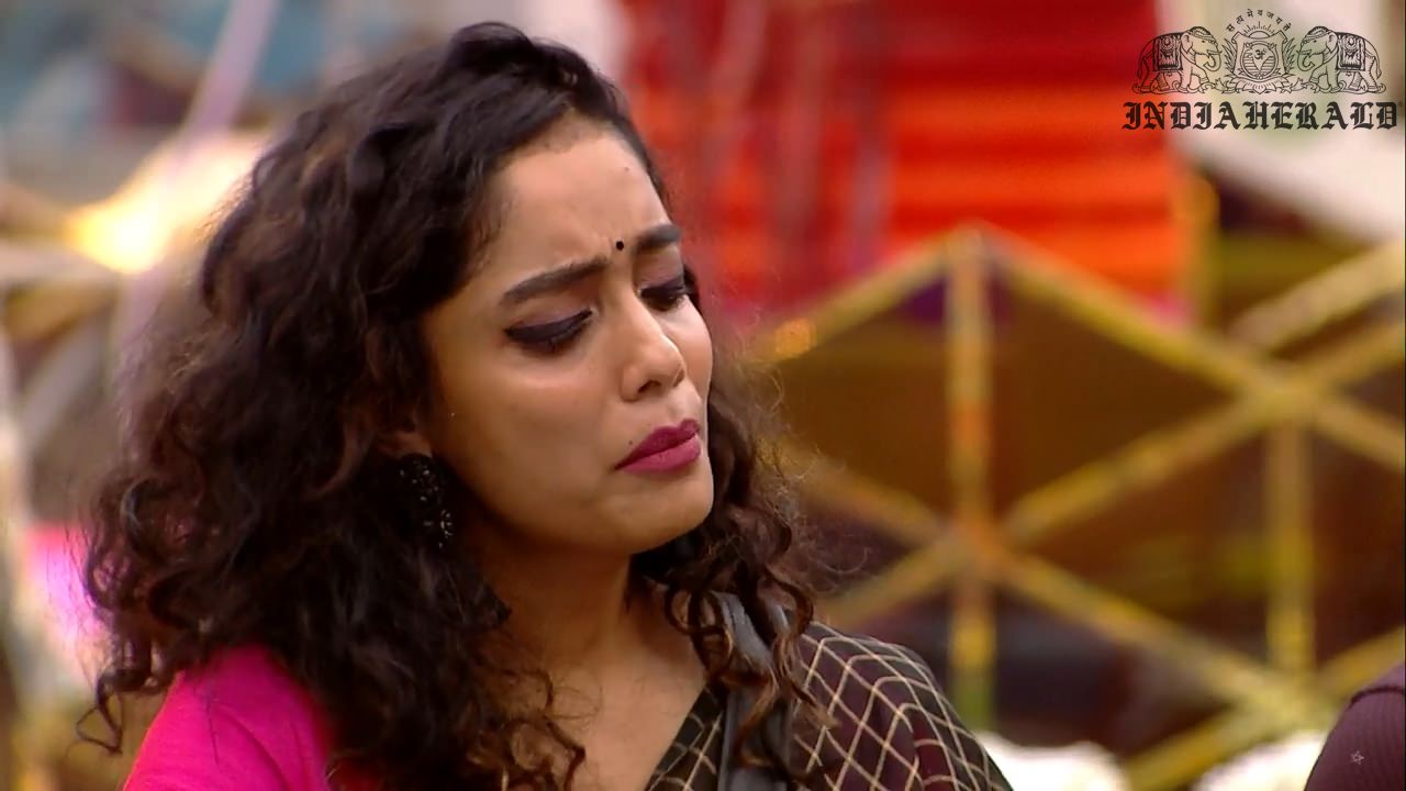 Bigg Boss Tamil Season 3 Day 42 Hot Stills Set 1