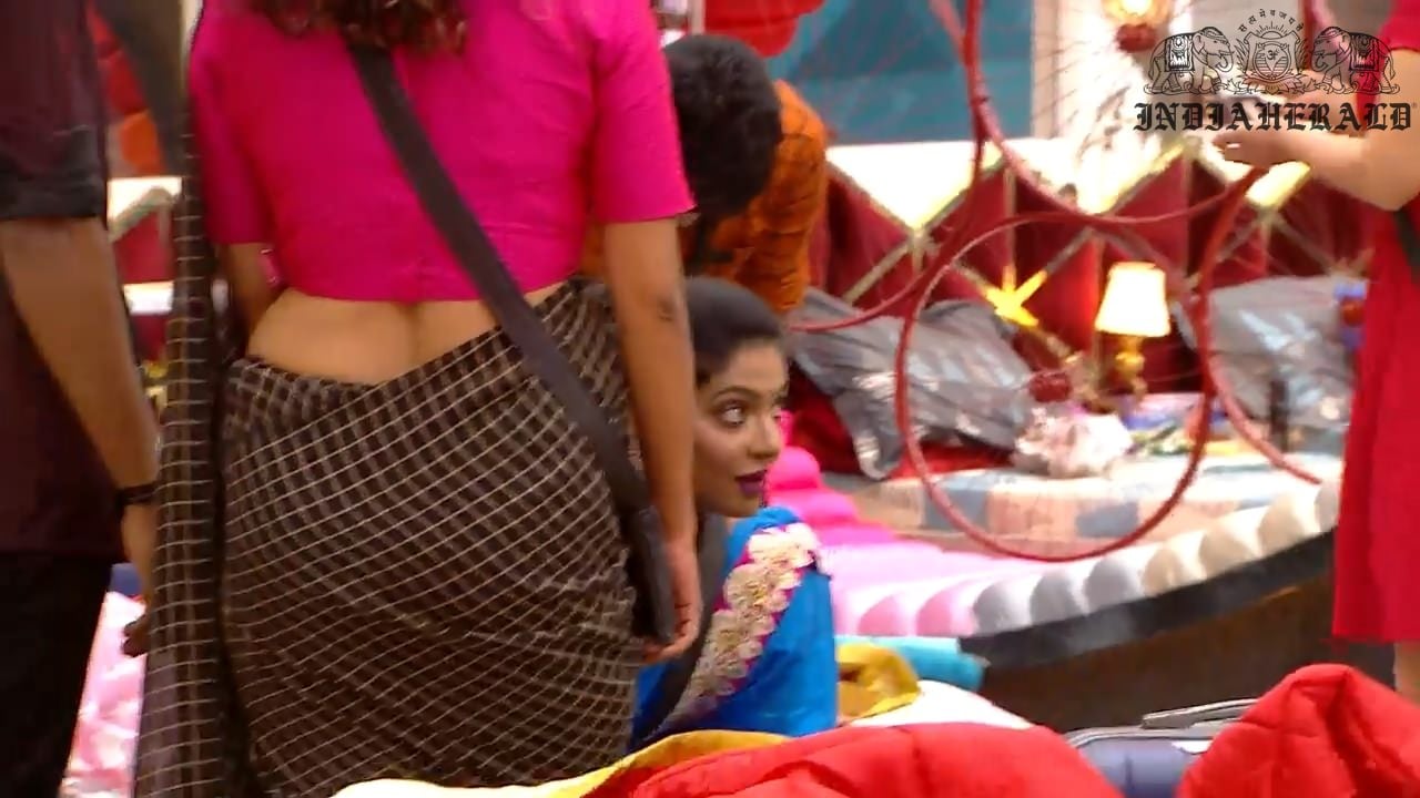 Bigg Boss Tamil Season 3 Day 42 Hot Stills Set 3