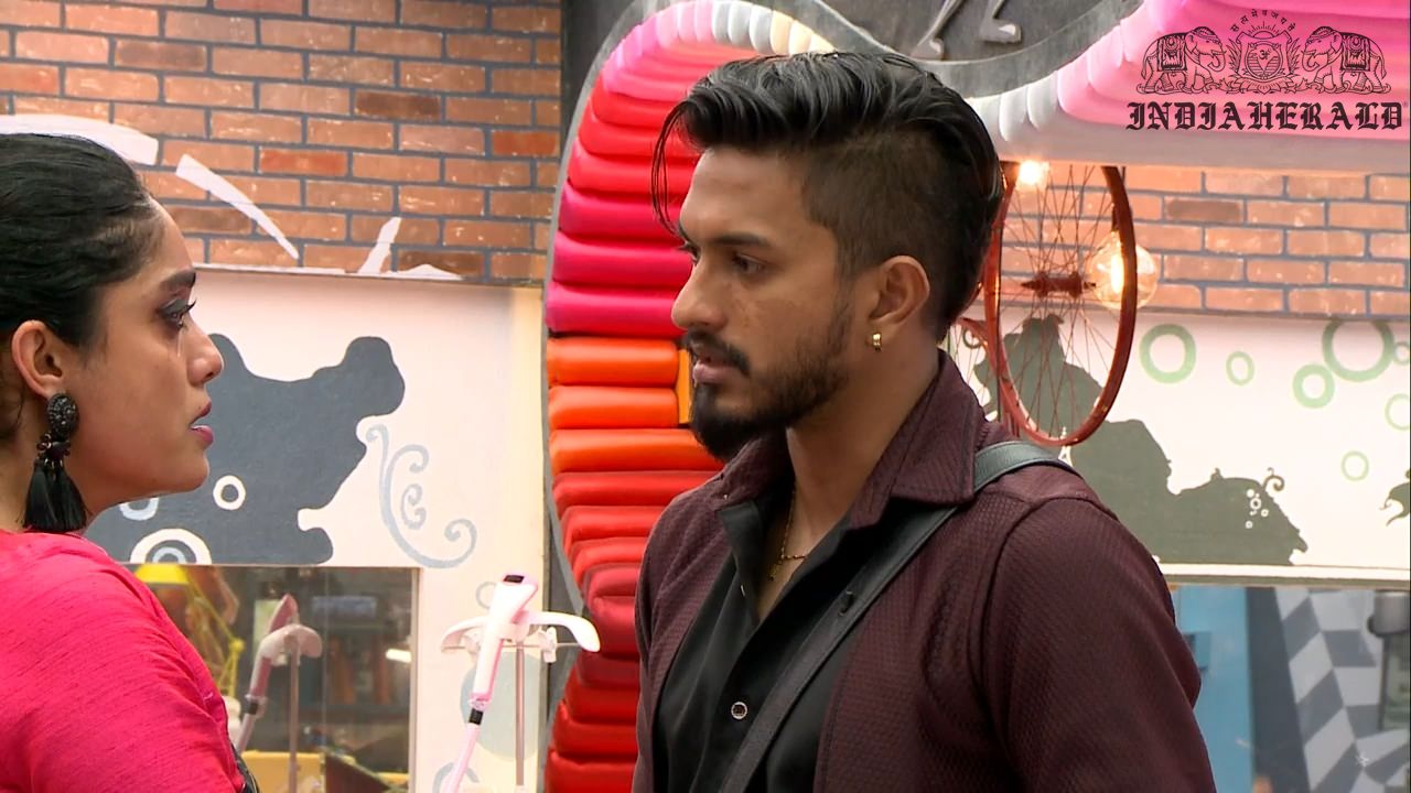 Bigg Boss Tamil Season 3 Day 43 Hot Stills Set 1