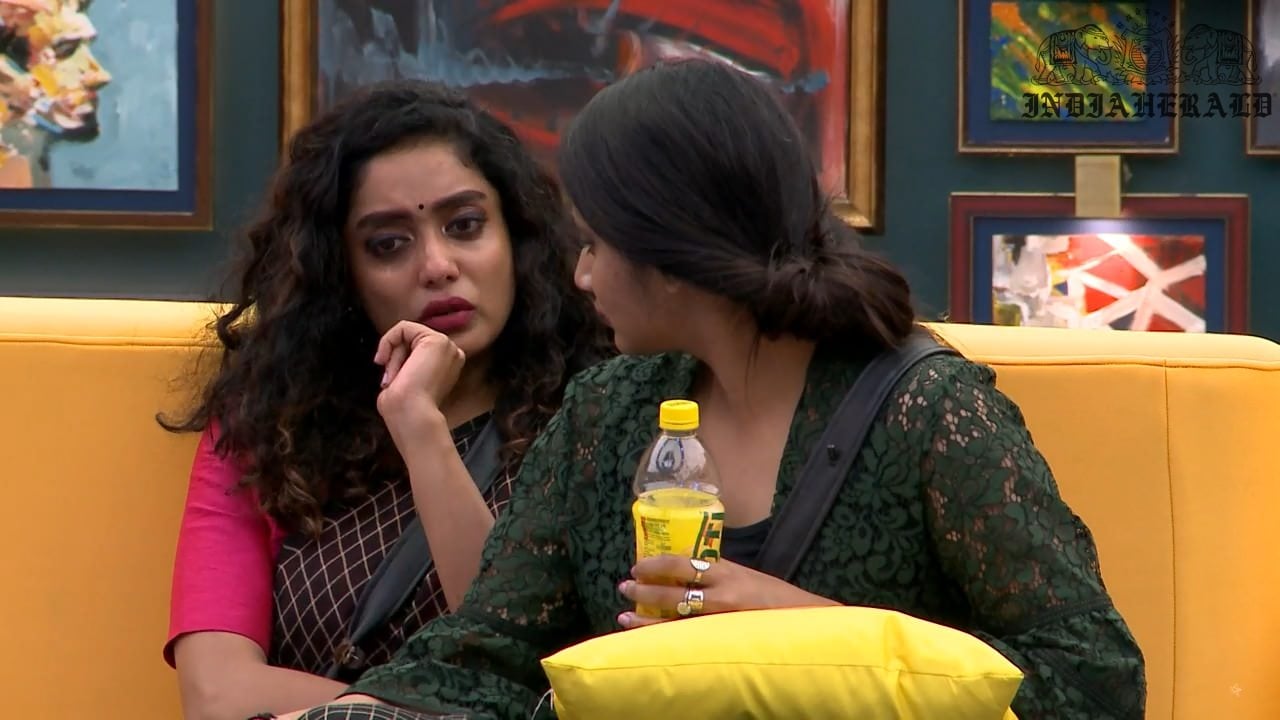 Bigg Boss Tamil Season 3 Day 43 Hot Stills Set 1