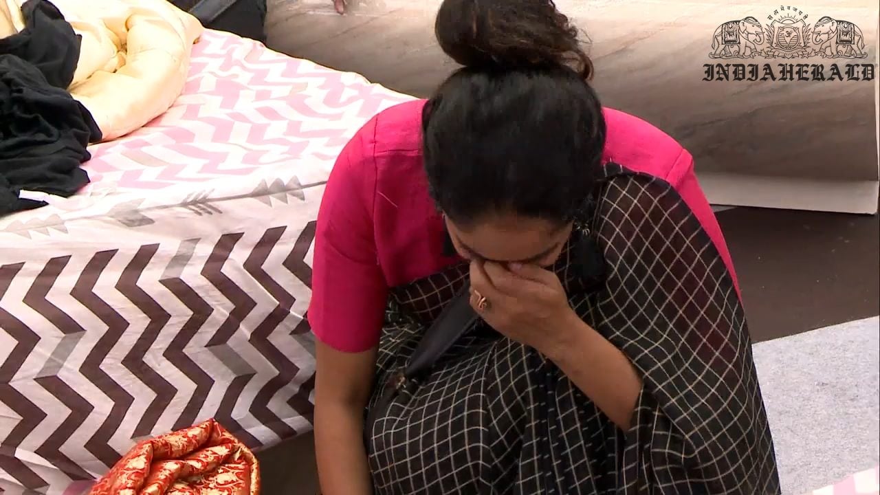 Bigg Boss Tamil Season 3 Day 43 Hot Stills Set 1