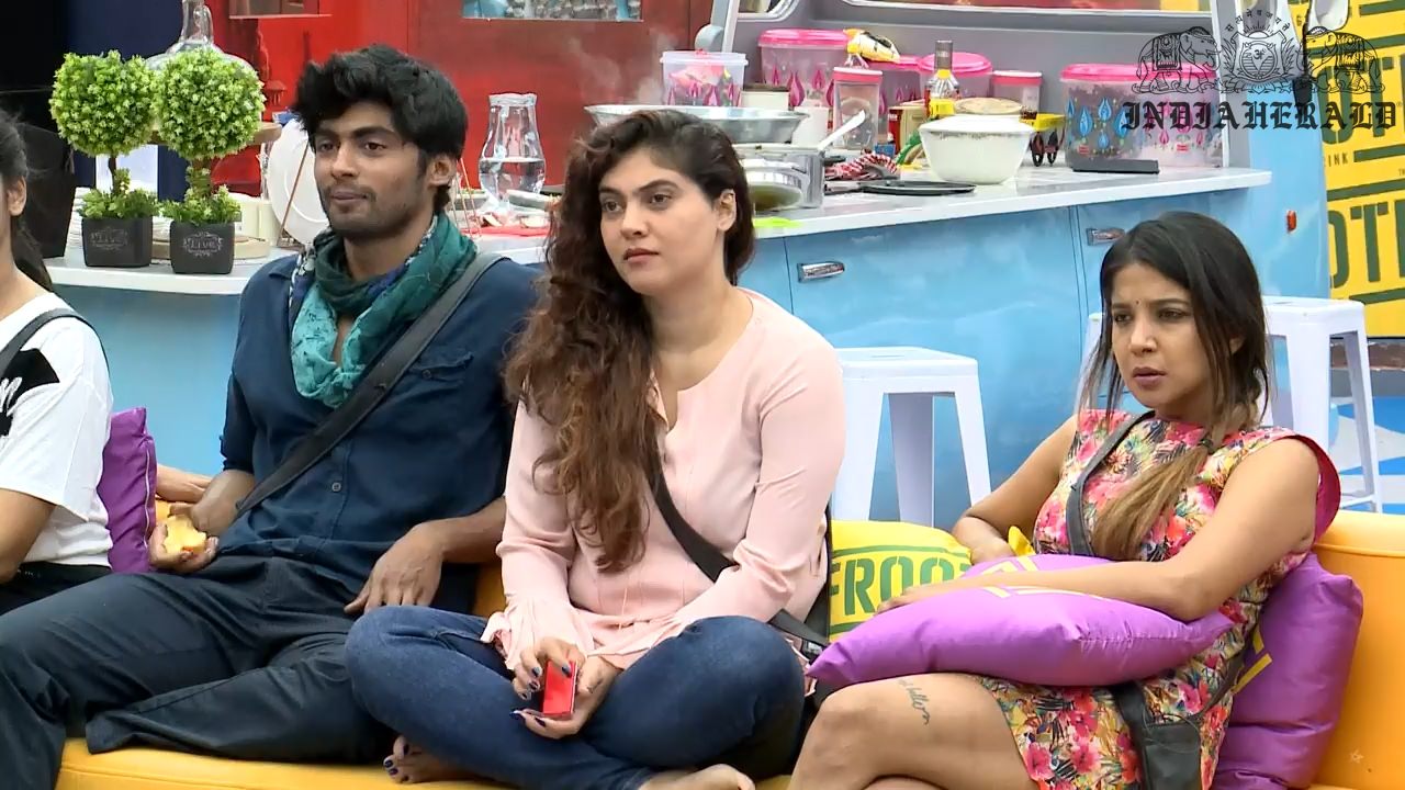 Bigg Boss Tamil Season 3 Day 44 Hot Stills Set 1
