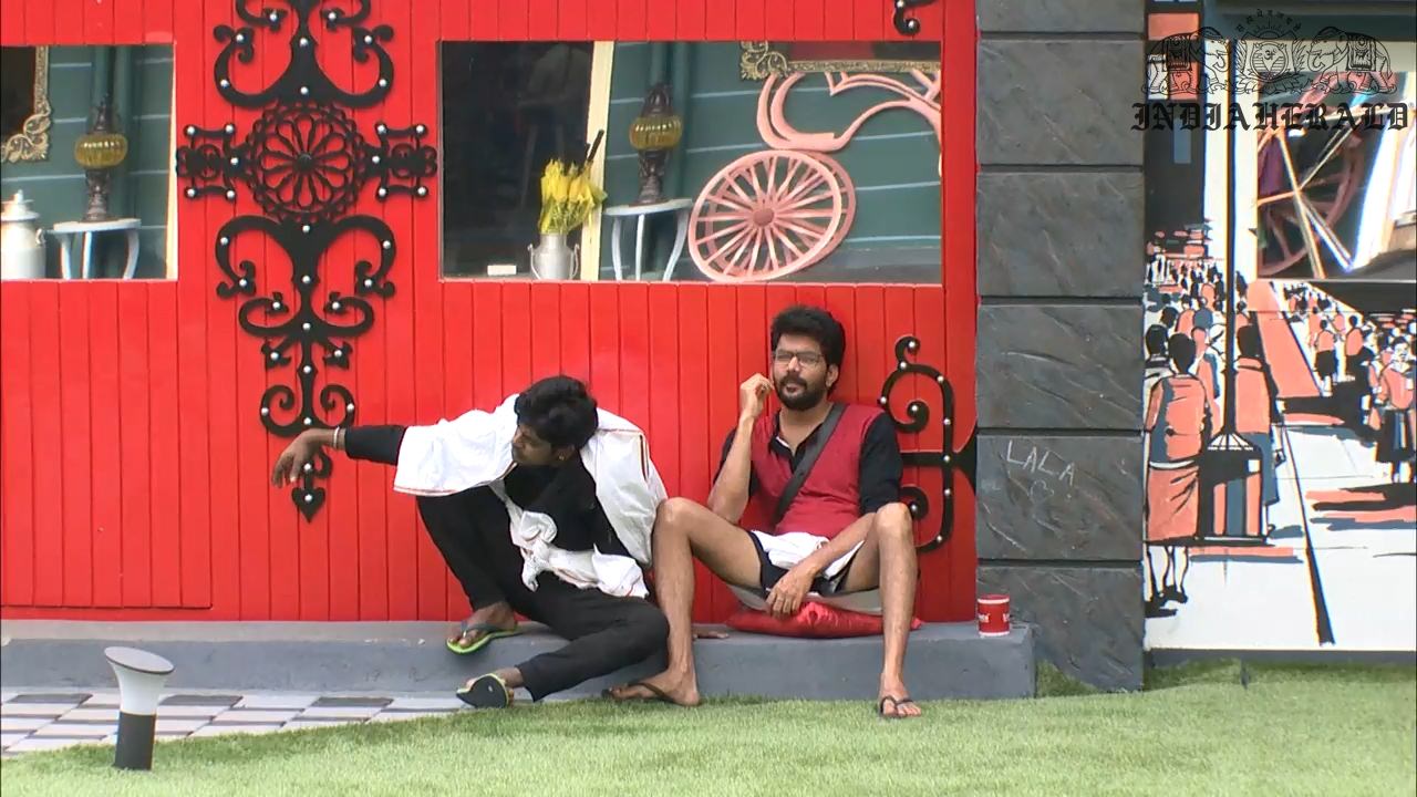 Bigg Boss Tamil Season 3 Day 44 Hot Stills Set 1