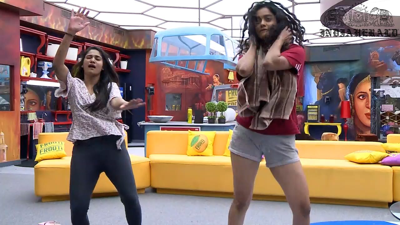 Bigg Boss Tamil Season 3 Day 44 Hot Stills Set 1