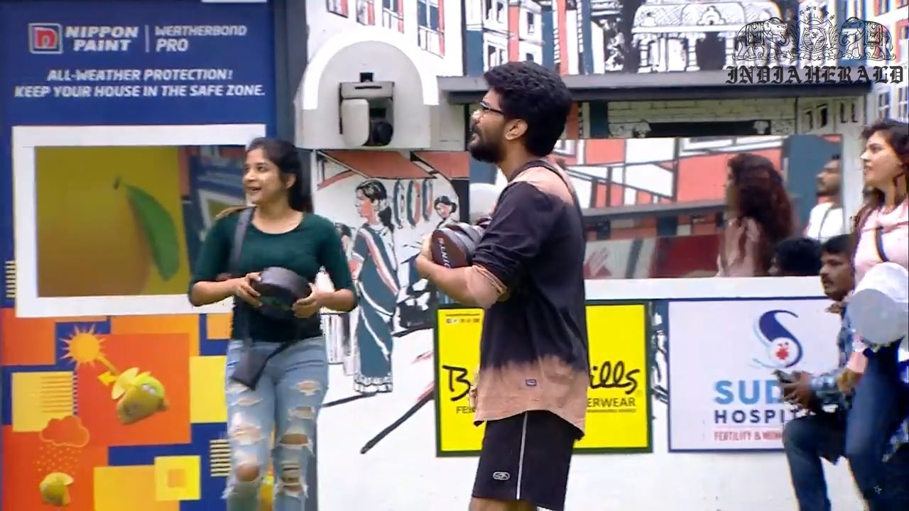 Bigg Boss Tamil Season 3 Day 44 Hot Stills Set 2