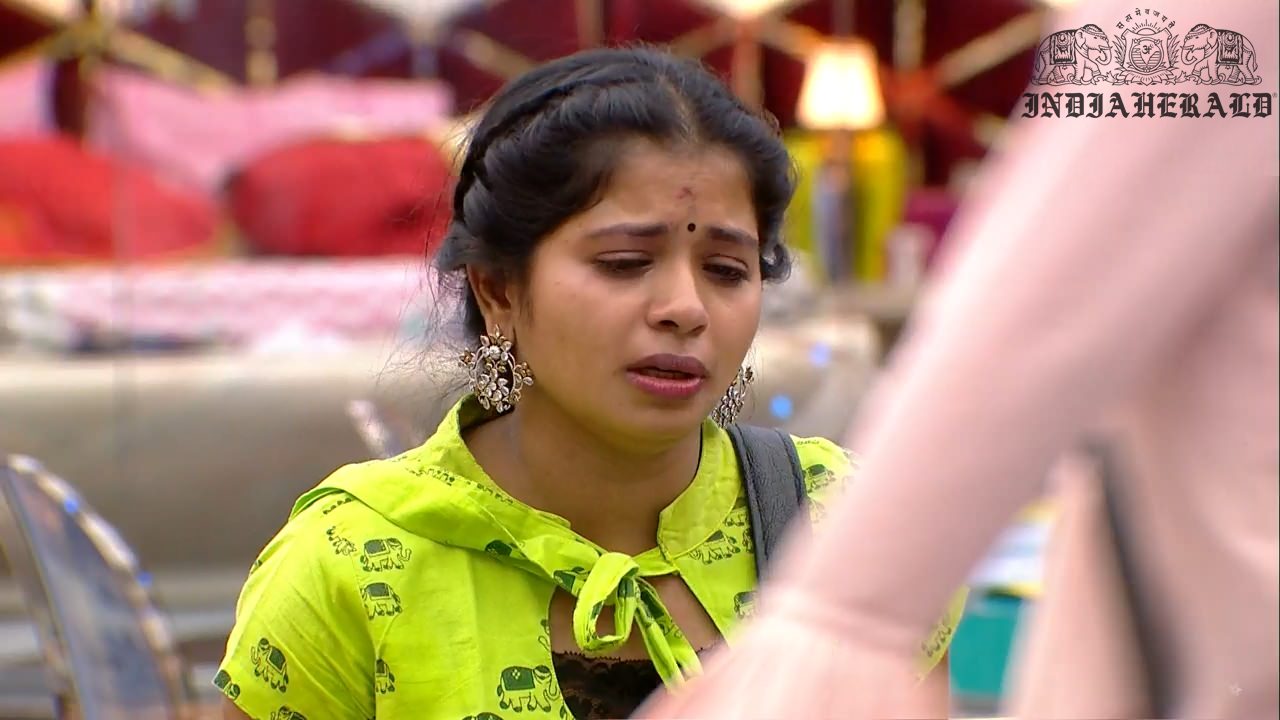 Bigg Boss Tamil Season 3 Day 44 Hot Stills Set 3