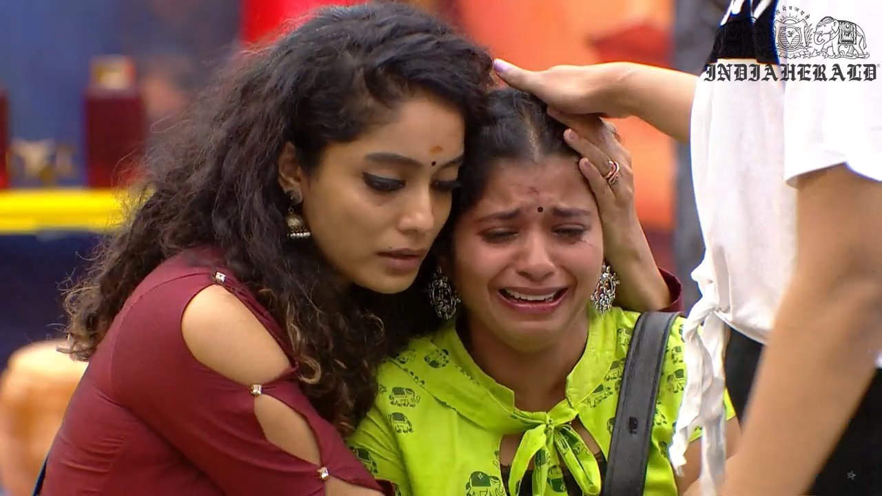Bigg Boss Tamil Season 3 Day 44 Hot Stills Set 3