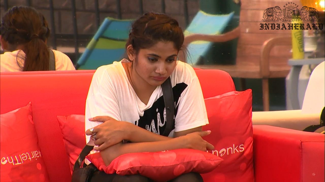 Bigg Boss Tamil Season 3 Day 44 Hot Stills Set 3